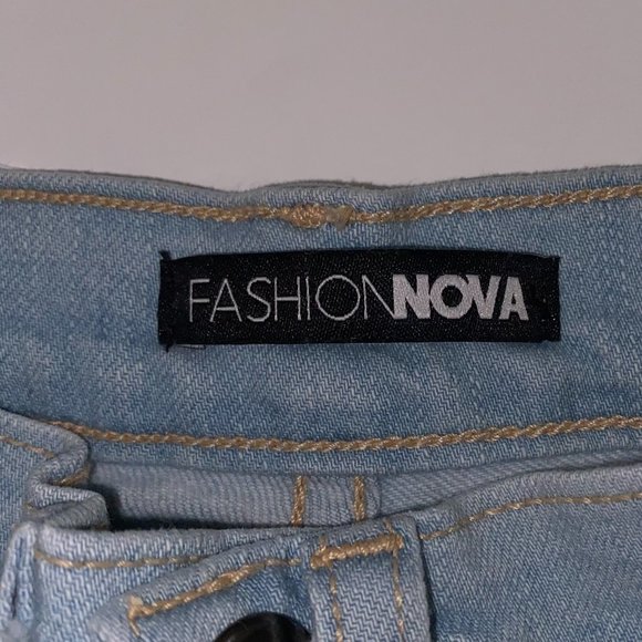 FASHION NOVA Distressed Jeans - Picture 6 of 9